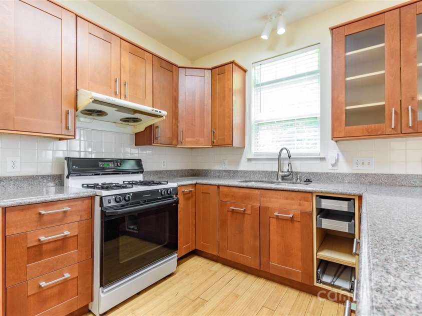 13808 Hatton Cross Drive, Charlotte, NC 28278.  MLS# CAR4284228, YatesRealty ID 28527. 