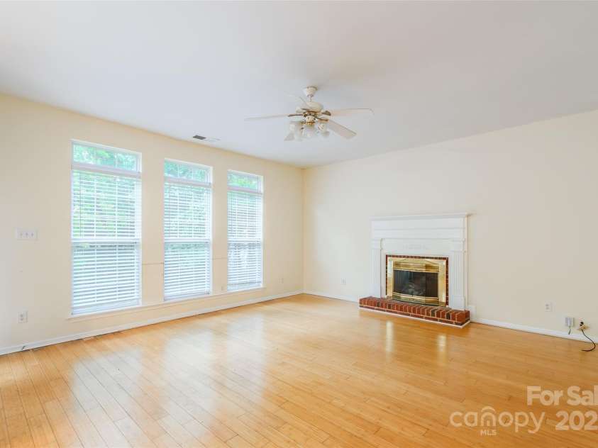 13808 Hatton Cross Drive, Charlotte, NC 28278.  MLS# CAR4284228, YatesRealty ID 28527. 