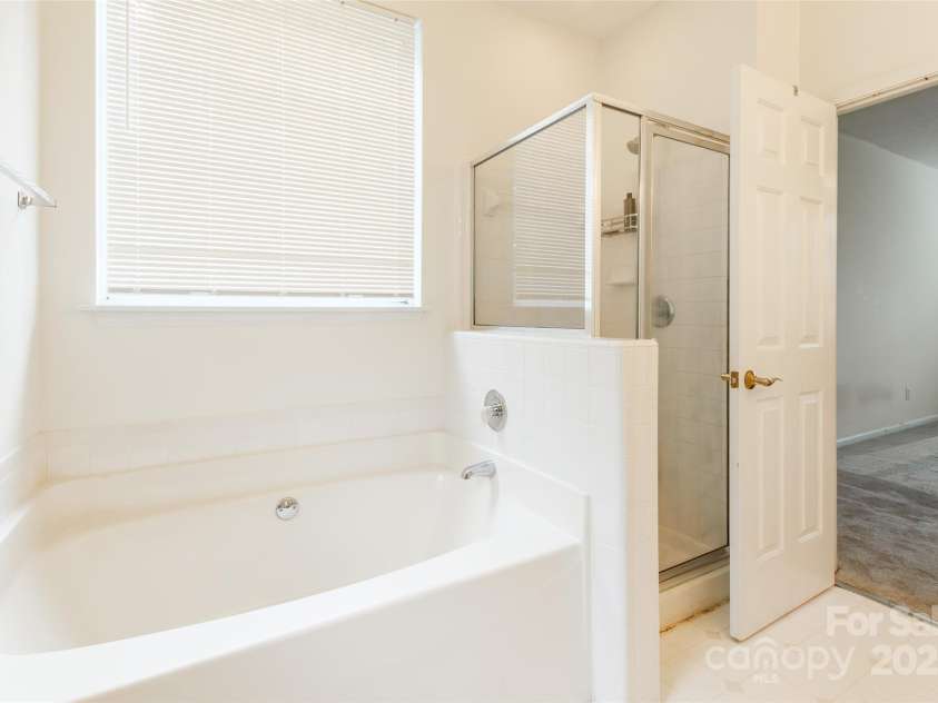 13808 Hatton Cross Drive, Charlotte, NC 28278.  MLS# CAR4284228, YatesRealty ID 28527. 