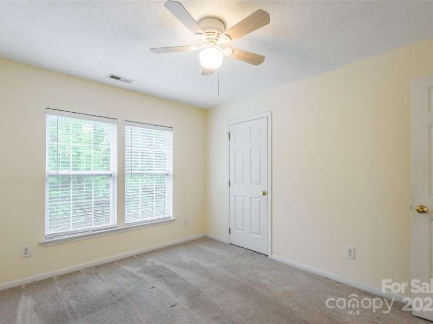 13808 Hatton Cross Drive, Charlotte, NC 28278.  MLS# CAR4284228, YatesRealty ID 28527. 