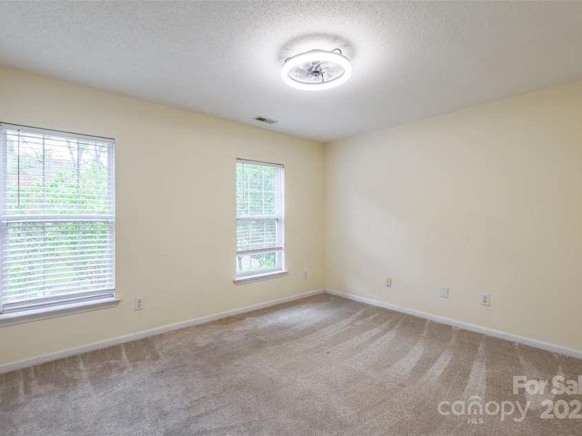 13808 Hatton Cross Drive, Charlotte, NC 28278.  MLS# CAR4284228, YatesRealty ID 28527. 