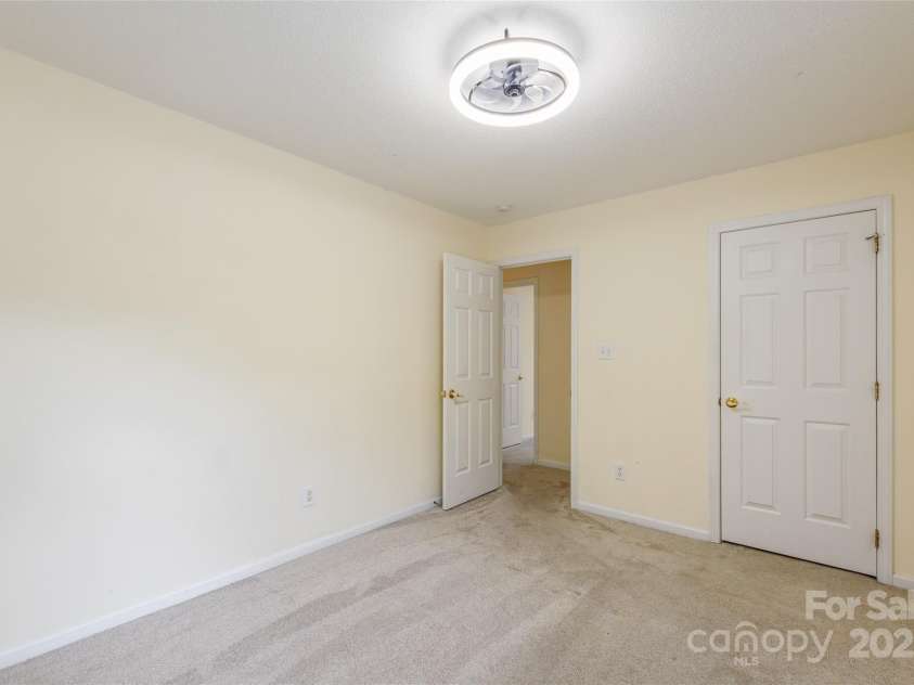 13808 Hatton Cross Drive, Charlotte, NC 28278.  MLS# CAR4284228, YatesRealty ID 28527. 