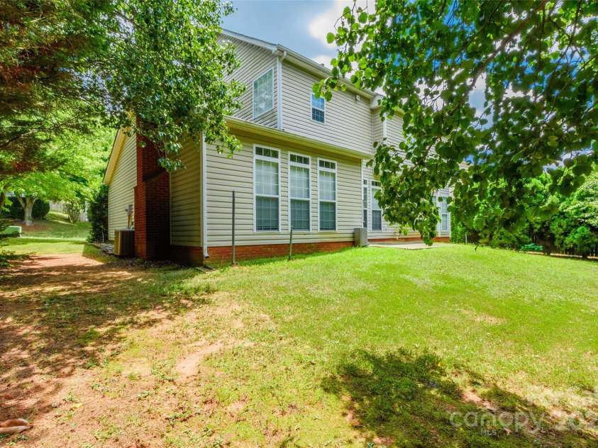 13808 Hatton Cross Drive, Charlotte, NC 28278.  MLS# CAR4284228, YatesRealty ID 28527. 