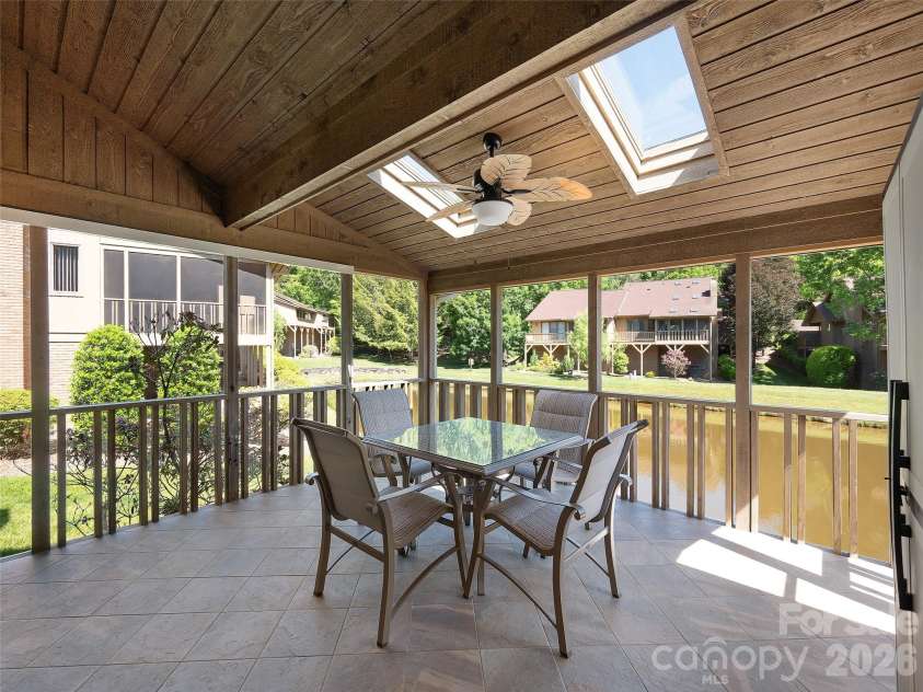 905 Red Oak Drive, Hendersonville, NC 28791.  MLS# CAR4388425, YatesRealty ID 28527. 