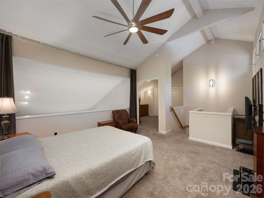 905 Red Oak Drive, Hendersonville, NC 28791.  MLS# CAR4388425, YatesRealty ID 28527. 