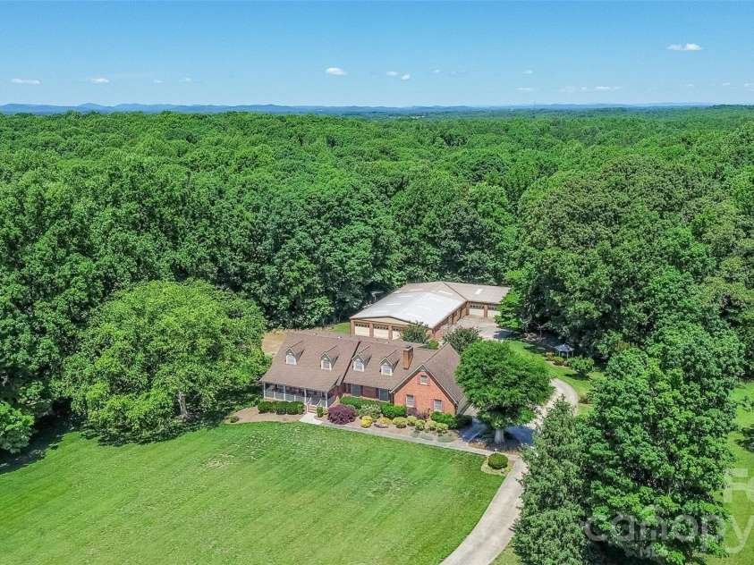 229 Dunlap Gate Road, Statesville, NC 28625.  MLS# CAR4382406, YatesRealty ID 28528. 