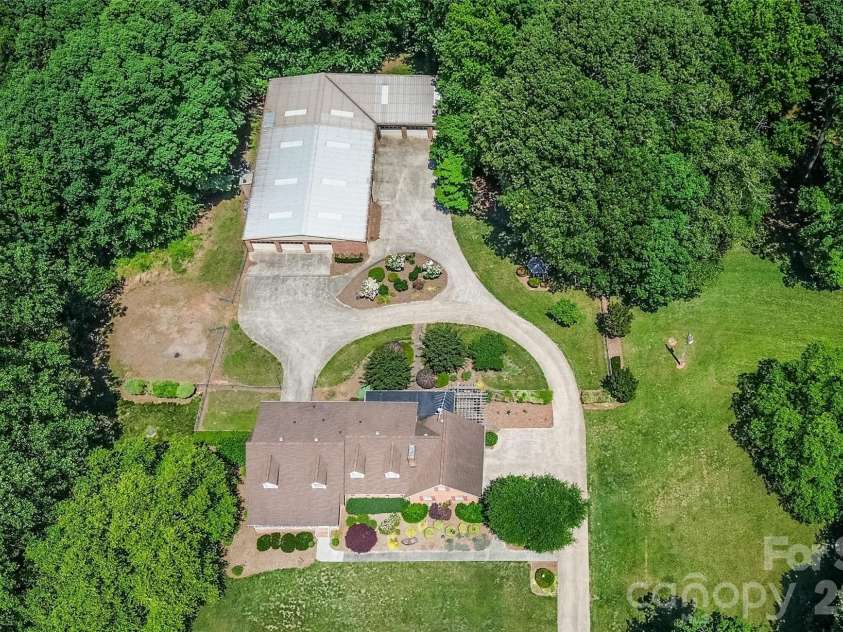 229 Dunlap Gate Road, Statesville, NC 28625.  MLS# CAR4382406, YatesRealty ID 28528. 
