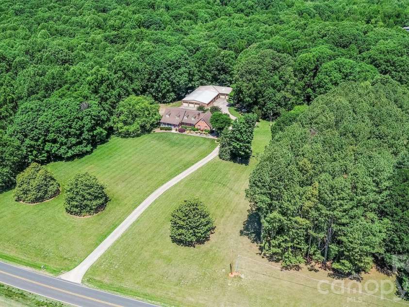 229 Dunlap Gate Road, Statesville, NC 28625.  MLS# CAR4382406, YatesRealty ID 28528. 