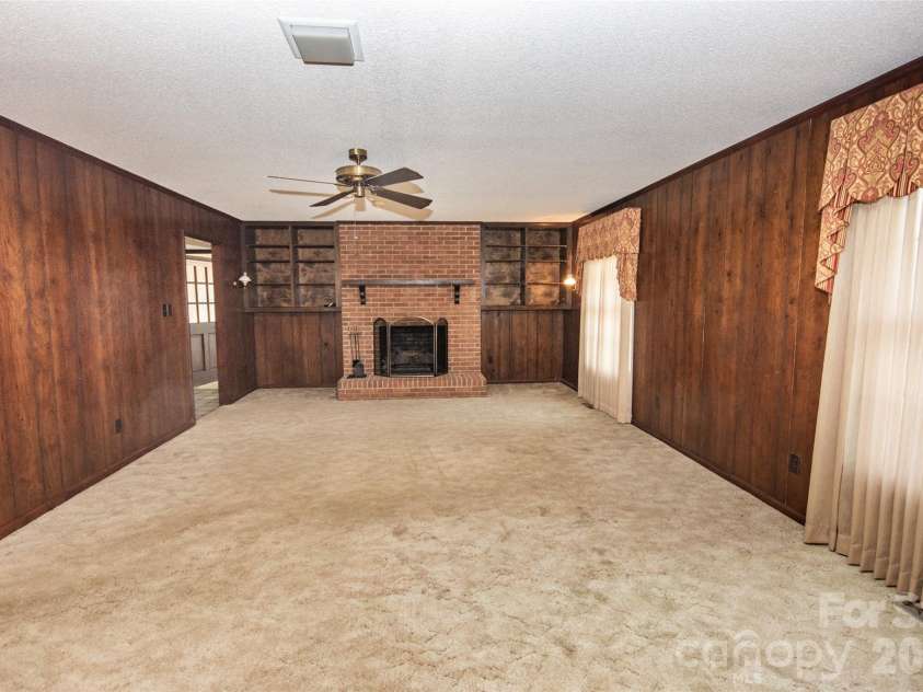 229 Dunlap Gate Road, Statesville, NC 28625.  MLS# CAR4382406, YatesRealty ID 28528. 