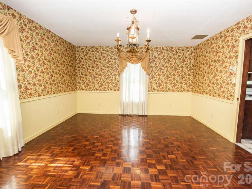 229 Dunlap Gate Road, Statesville, NC 28625.  MLS# CAR4382406, YatesRealty ID 28528. 