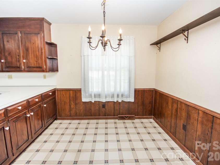 229 Dunlap Gate Road, Statesville, NC 28625.  MLS# CAR4382406, YatesRealty ID 28528. 