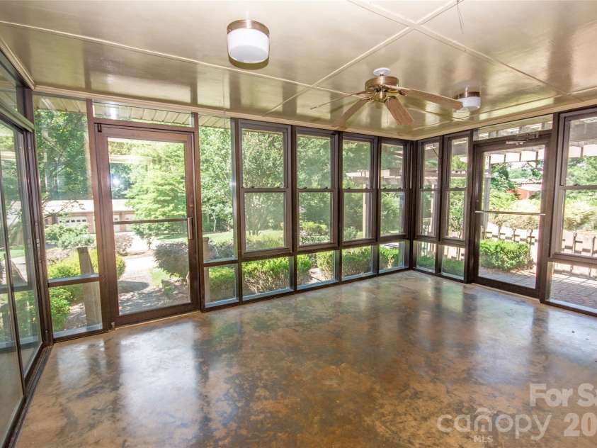 229 Dunlap Gate Road, Statesville, NC 28625.  MLS# CAR4382406, YatesRealty ID 28528. 
