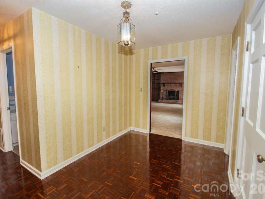 229 Dunlap Gate Road, Statesville, NC 28625.  MLS# CAR4382406, YatesRealty ID 28528. 