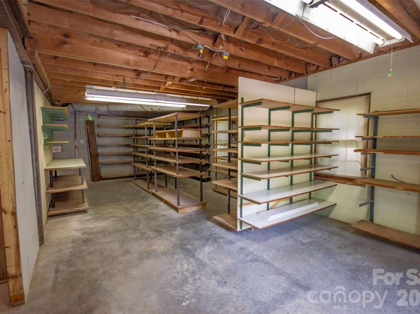 229 Dunlap Gate Road, Statesville, NC 28625.  MLS# CAR4382406, YatesRealty ID 28528. 