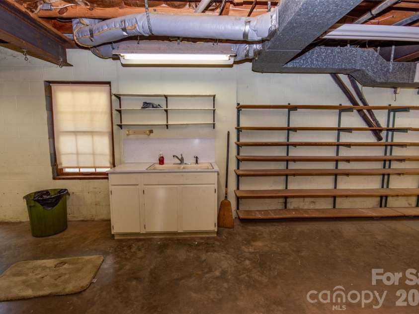 229 Dunlap Gate Road, Statesville, NC 28625.  MLS# CAR4382406, YatesRealty ID 28528. 