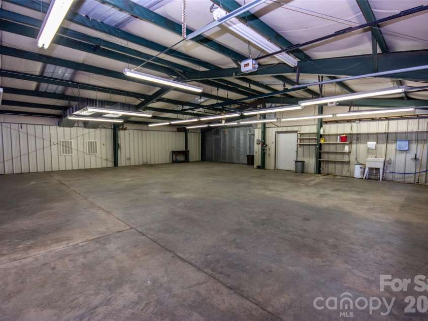 229 Dunlap Gate Road, Statesville, NC 28625.  MLS# CAR4382406, YatesRealty ID 28528. 