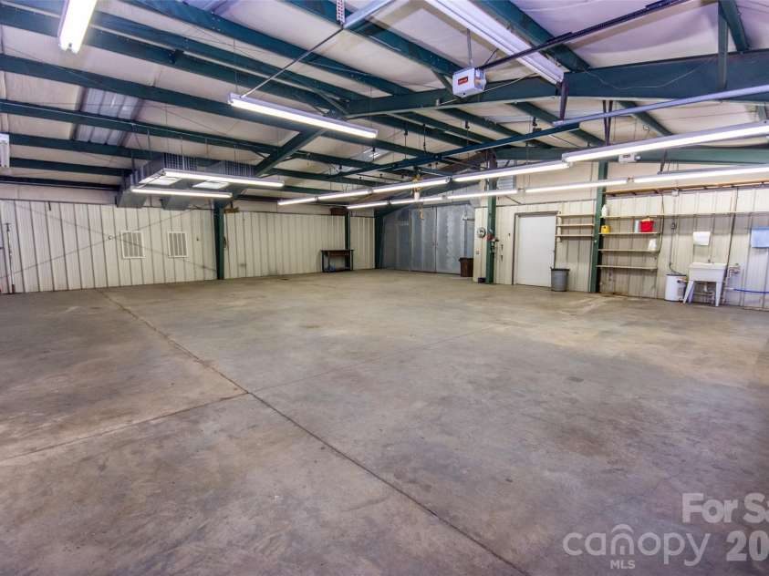 229 Dunlap Gate Road, Statesville, NC 28625.  MLS# CAR4382406, YatesRealty ID 28528. 