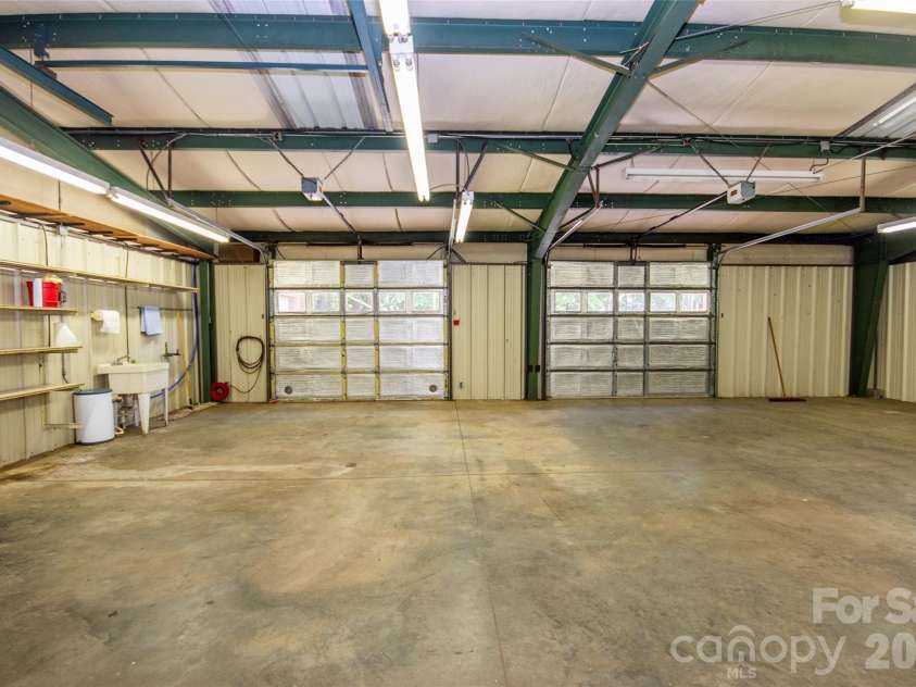 229 Dunlap Gate Road, Statesville, NC 28625.  MLS# CAR4382406, YatesRealty ID 28528. 