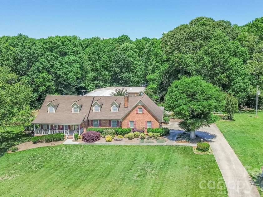 229 Dunlap Gate Road, Statesville, NC 28625.  MLS# CAR4382406, YatesRealty ID 28528. 