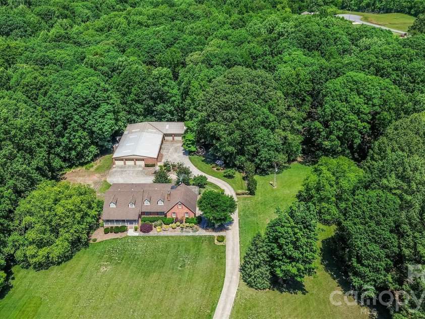 229 Dunlap Gate Road, Statesville, NC 28625.  MLS# CAR4382406, YatesRealty ID 28528. 