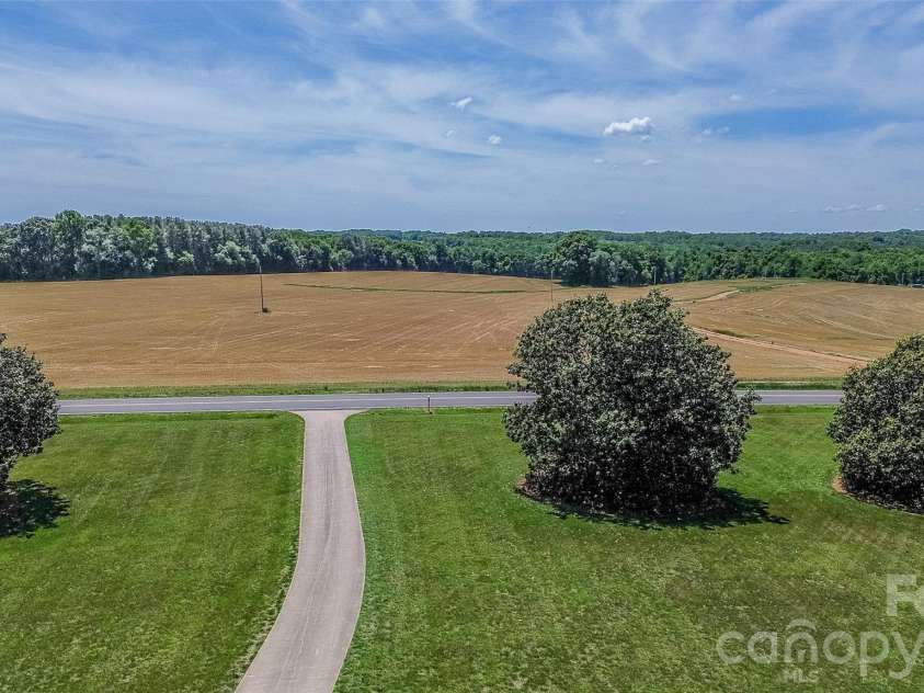 229 Dunlap Gate Road, Statesville, NC 28625.  MLS# CAR4382406, YatesRealty ID 28528. 