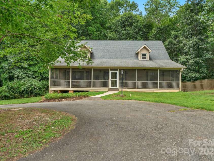 195 Azalea Road, Mooresville, NC 28115.  MLS# CAR4278214, YatesRealty ID 28529. 