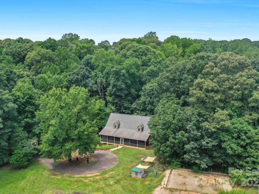 195 Azalea Road, Mooresville, NC 28115.  MLS# CAR4278214, YatesRealty ID 28529. 