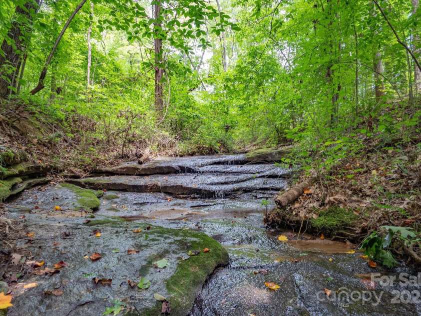 195 Azalea Road, Mooresville, NC 28115.  MLS# CAR4278214, YatesRealty ID 28529. 