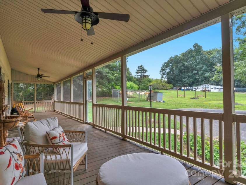 195 Azalea Road, Mooresville, NC 28115.  MLS# CAR4278214, YatesRealty ID 28529. 