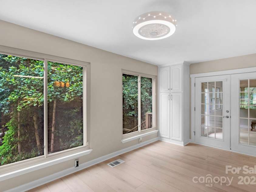 195 Azalea Road, Mooresville, NC 28115.  MLS# CAR4278214, YatesRealty ID 28529. 