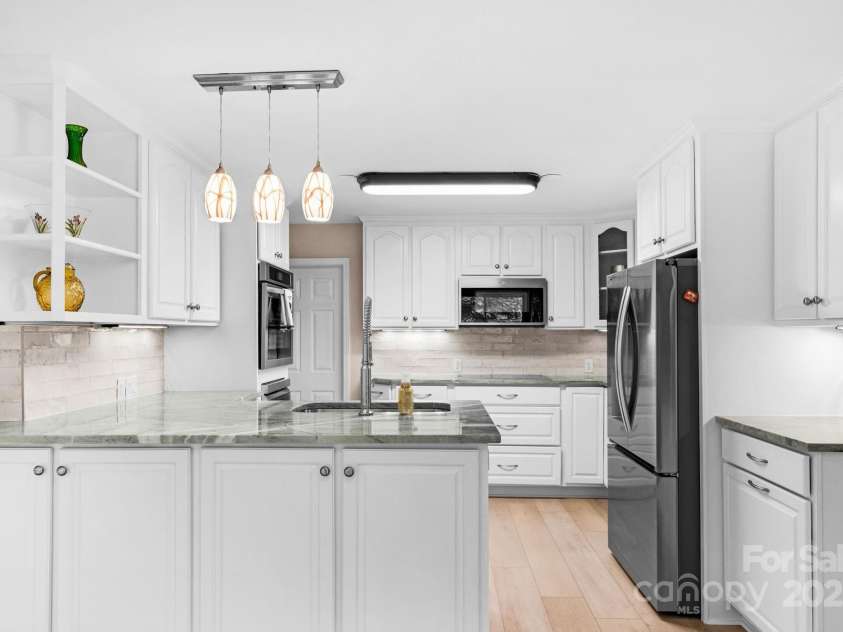 195 Azalea Road, Mooresville, NC 28115.  MLS# CAR4278214, YatesRealty ID 28529. 
