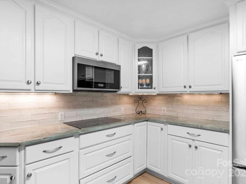 195 Azalea Road, Mooresville, NC 28115.  MLS# CAR4278214, YatesRealty ID 28529. 