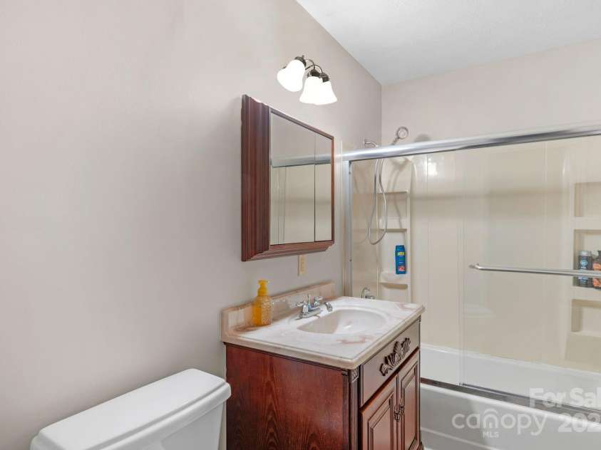195 Azalea Road, Mooresville, NC 28115.  MLS# CAR4278214, YatesRealty ID 28529. 