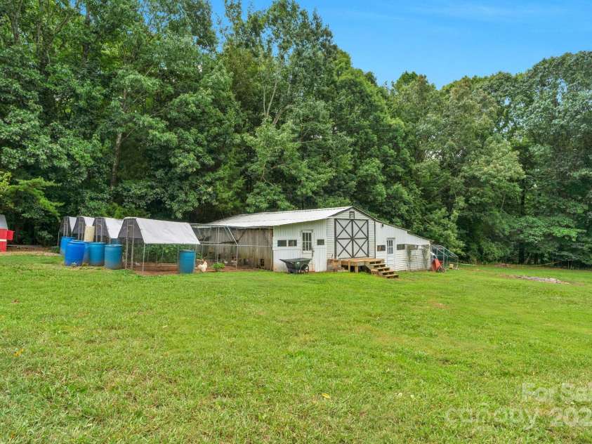 195 Azalea Road, Mooresville, NC 28115.  MLS# CAR4278214, YatesRealty ID 28529. 