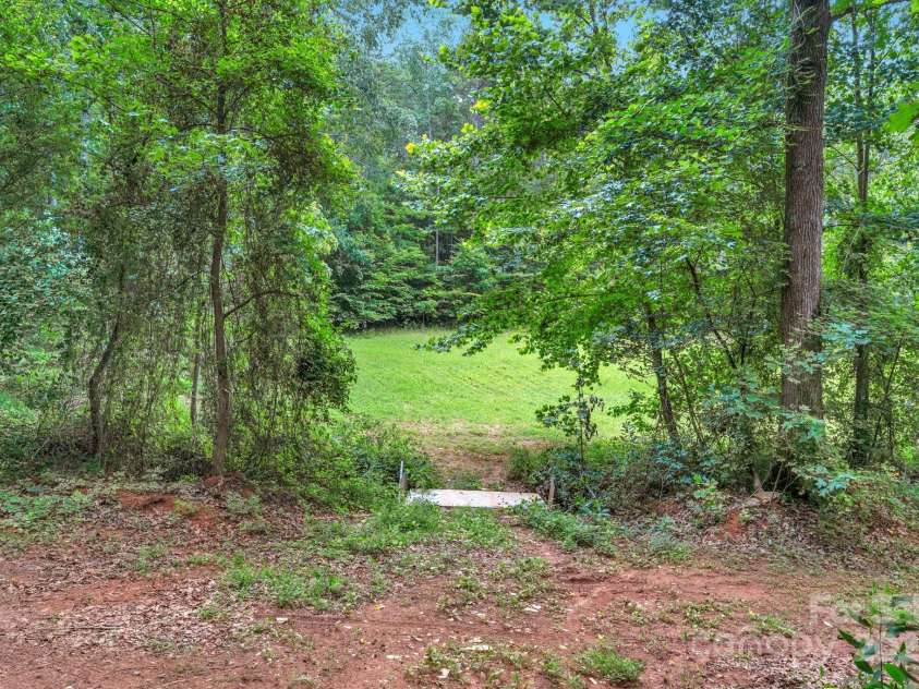 195 Azalea Road, Mooresville, NC 28115.  MLS# CAR4278214, YatesRealty ID 28529. 