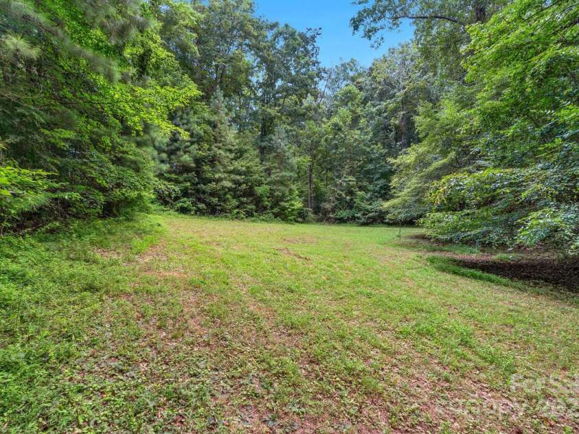 195 Azalea Road, Mooresville, NC 28115.  MLS# CAR4278214, YatesRealty ID 28529. 
