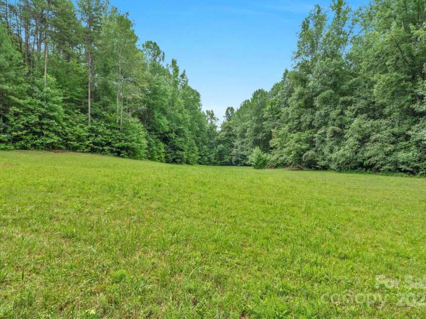 195 Azalea Road, Mooresville, NC 28115.  MLS# CAR4278214, YatesRealty ID 28529. 