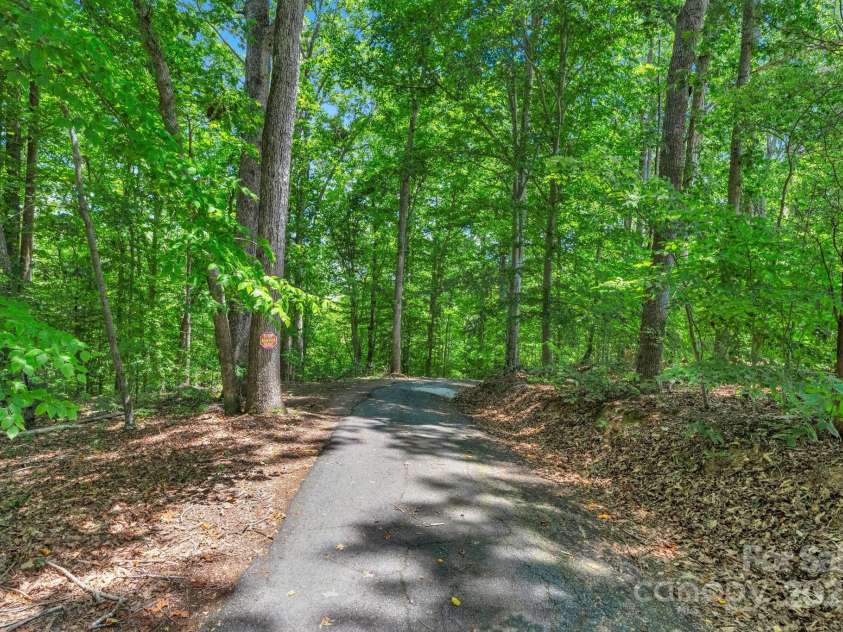 195 Azalea Road, Mooresville, NC 28115.  MLS# CAR4278214, YatesRealty ID 28529. 