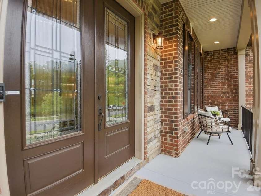 7626 Deerfield Manor Drive, Charlotte, NC 28270.  MLS# CAR4383264, YatesRealty ID 28529. 