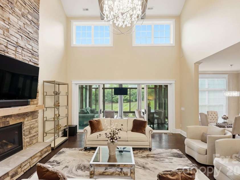 7626 Deerfield Manor Drive, Charlotte, NC 28270.  MLS# CAR4383264, YatesRealty ID 28529. 