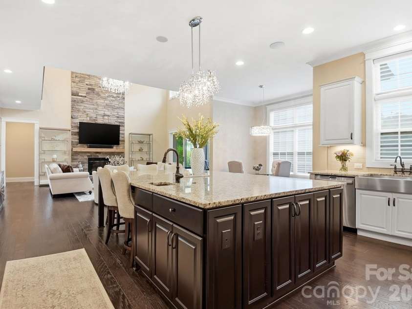 7626 Deerfield Manor Drive, Charlotte, NC 28270.  MLS# CAR4383264, YatesRealty ID 28529. 