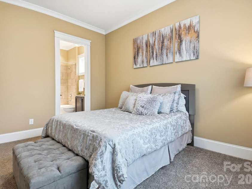 7626 Deerfield Manor Drive, Charlotte, NC 28270.  MLS# CAR4383264, YatesRealty ID 28529. 