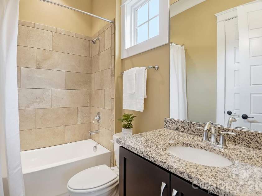 7626 Deerfield Manor Drive, Charlotte, NC 28270.  MLS# CAR4383264, YatesRealty ID 28529. 