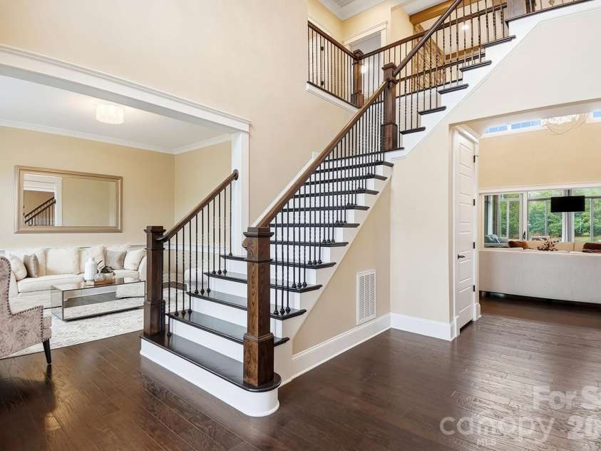 7626 Deerfield Manor Drive, Charlotte, NC 28270.  MLS# CAR4383264, YatesRealty ID 28529. 