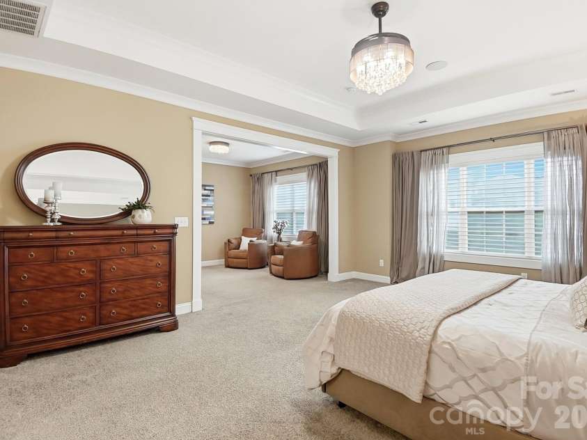7626 Deerfield Manor Drive, Charlotte, NC 28270.  MLS# CAR4383264, YatesRealty ID 28529. 