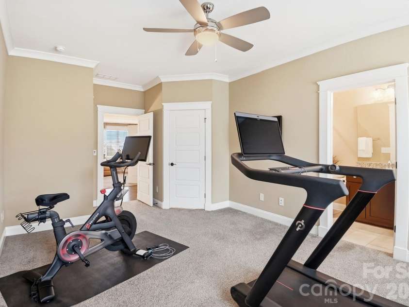7626 Deerfield Manor Drive, Charlotte, NC 28270.  MLS# CAR4383264, YatesRealty ID 28529. 