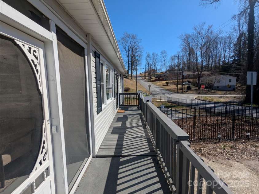 51 Miller Avenue, Marion, NC 28752.  MLS# CAR4221132, YatesRealty ID 2853. Front Deck
