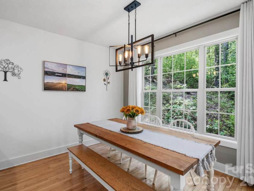 280 Bear River Lodge Trail, Marshall, NC 28753.  MLS# CAR4370579, YatesRealty ID 28530. Bright Dining Area Off of Kitchen