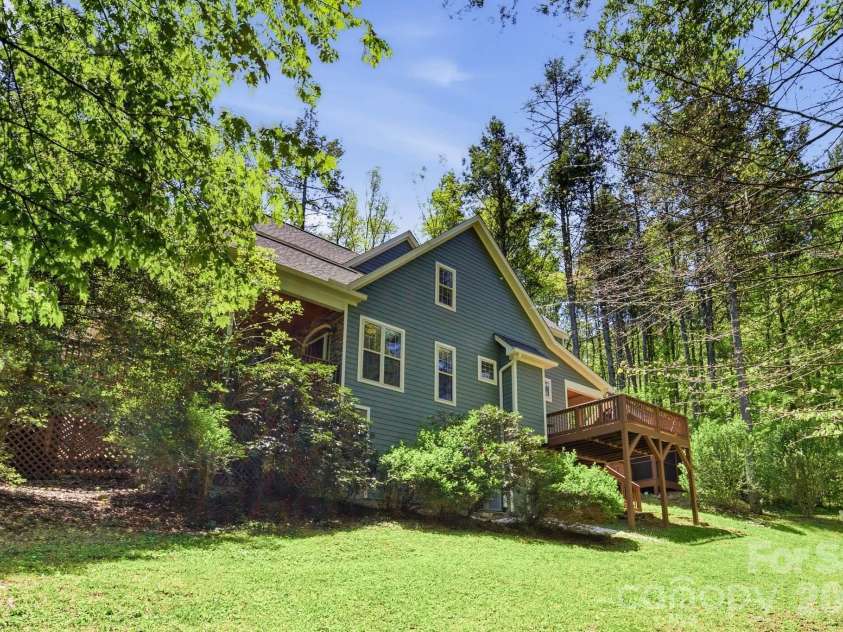 280 Bear River Lodge Trail, Marshall, NC 28753.  MLS# CAR4370579, YatesRealty ID 28530. Large Yard for Play