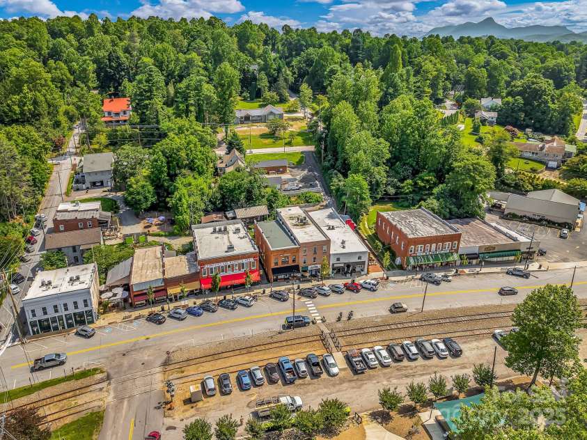75 Charles Street, Saluda, NC 28773.  MLS# CAR4280162, YatesRealty ID 28531. 4 minute or 0.2 mile stroll to downtown